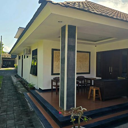 Keke Homestay Sanur Exteriör bild