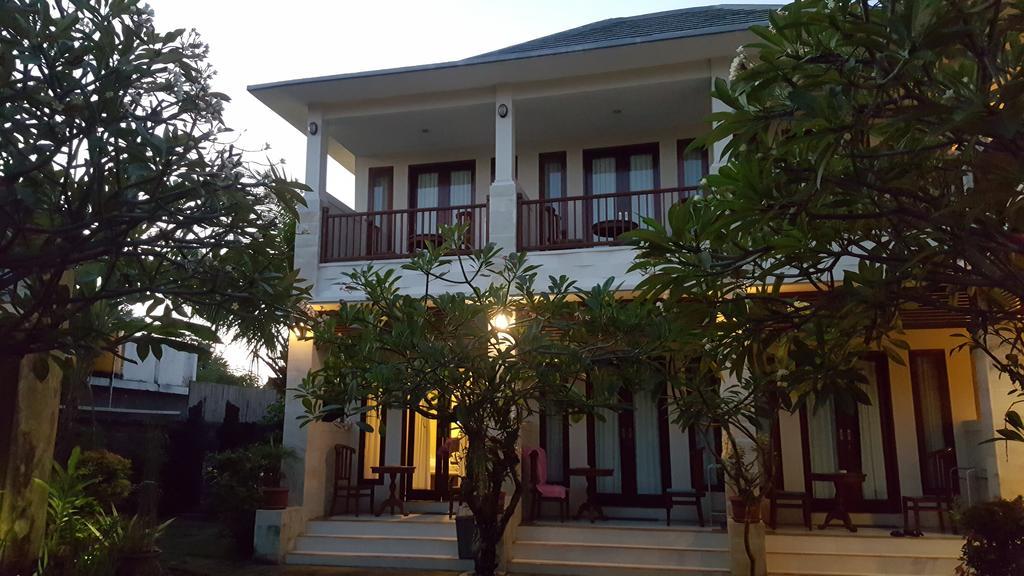 Keke Homestay Sanur Exteriör bild